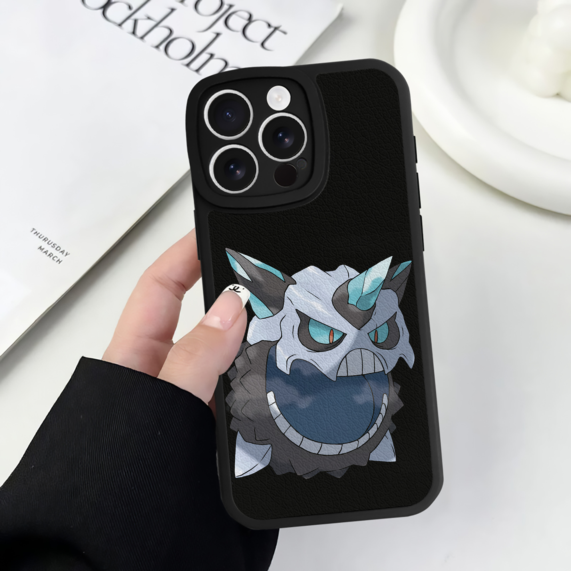 （画像用） ポケットモンスター Pokémon 【iPhone 16シリーズ対応】シリコンスマホケース（レザー調） 材質：シリコン